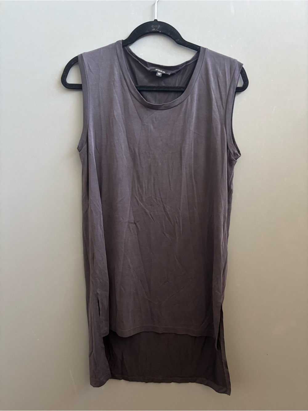 Drew Sleeveless High Low Hem Tunic Top in Charcoal Gray